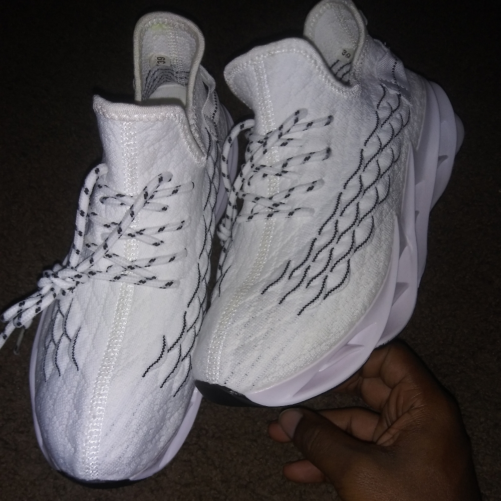 Shoes - Picture 2 of 4